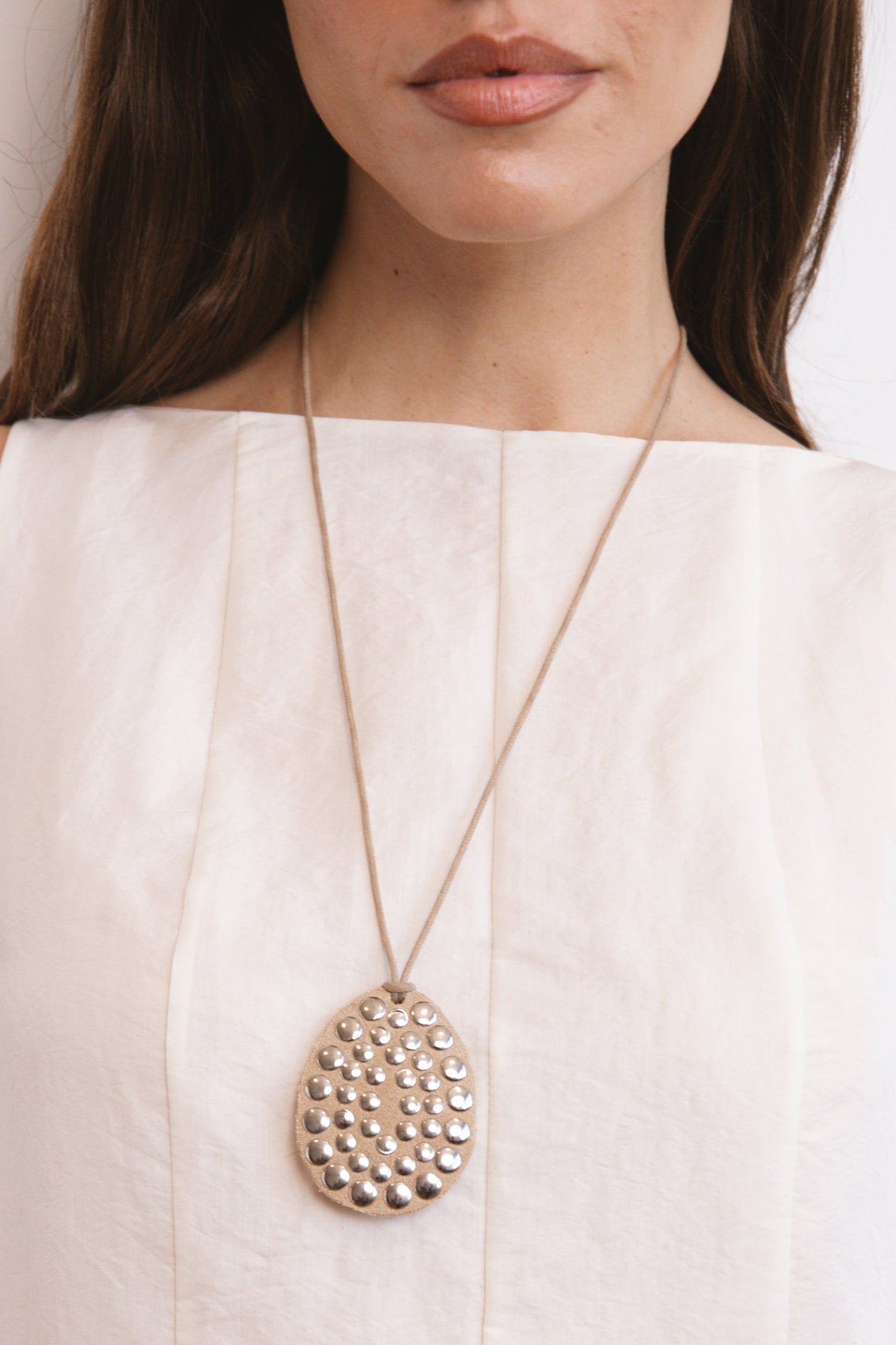 Rivet Cord Necklace 01